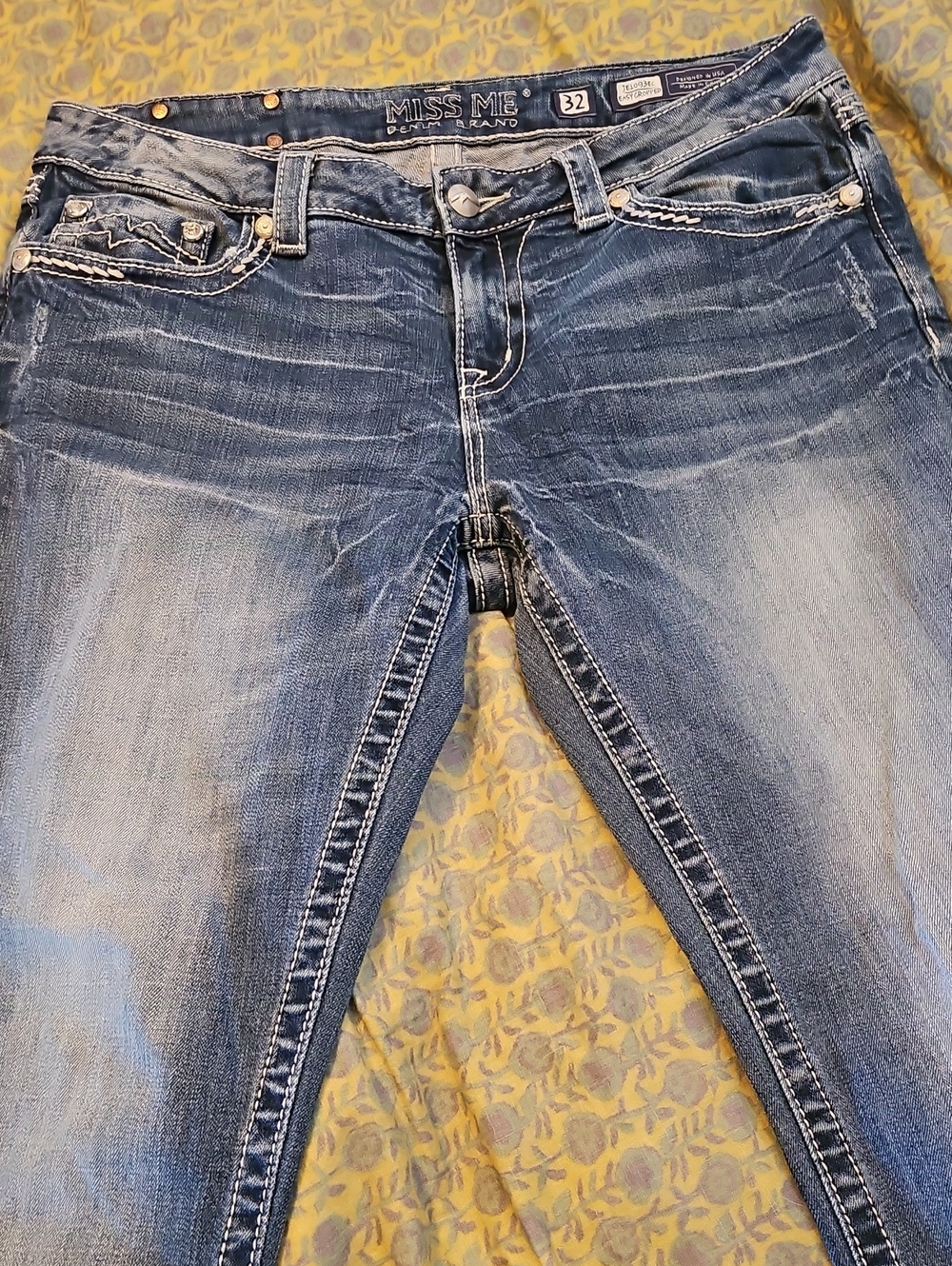 Miss Me Women's Faded Blue Straight Leg Jeans